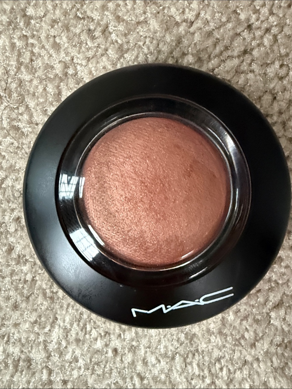 MAC Cosmetics Highlighter blush — Love Joy